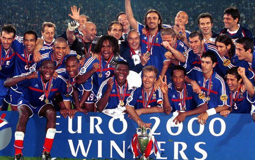 Ngược dòng ký ức| EURO 2000: Sự lên ngôi của bóng đá tấn công